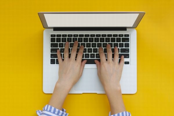 �p�\�R���̉摜